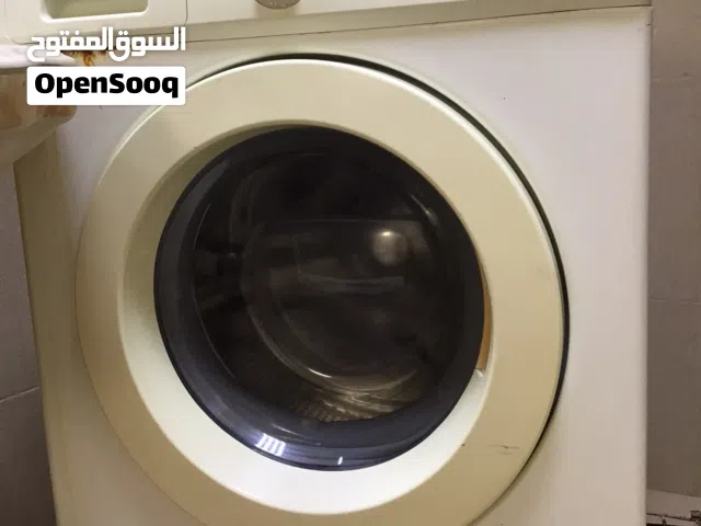 غسالة سامسونج أوتوماتيك 6 كيلو بحالة جيدة للبيع (تحتاج صيانة شاشة