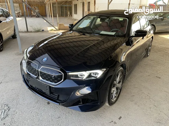 BMW i3 eDrive 40L M Power kit 2023 فل الفل بحاله الوكاله عداد 5 الف كيلو