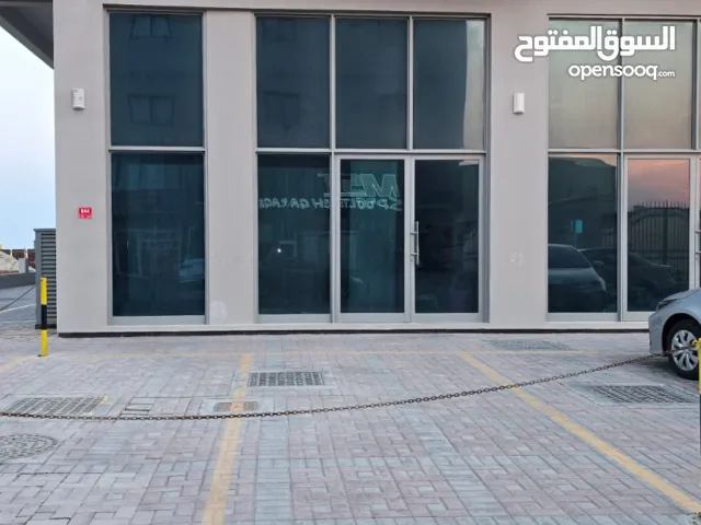للايجار محل تجاري في الحد الصناعية بالقرب دلمونيه