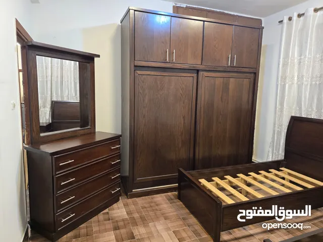 غرفة نوم بحالة الوكالة