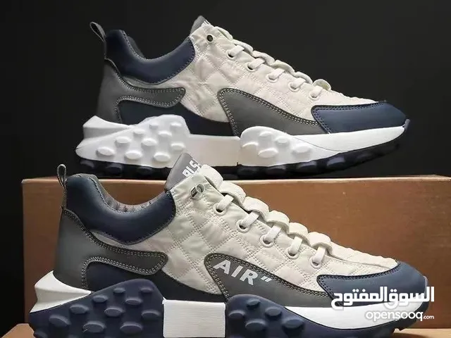 44 Casual Shoes in Abu Dhabi
