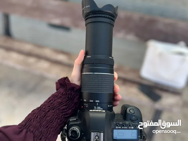 كاميرا Canon 5D Mark II مع عدسة زوم بسعر مغري!