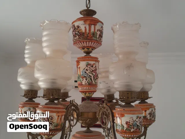 ثريات للبيع