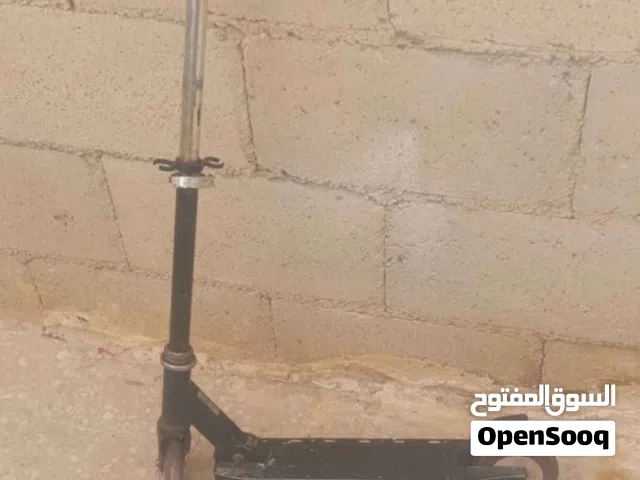 سكوتر المونيوم مع ضوء هدية