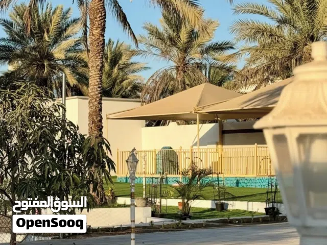 مزرعة عائلية في قريات بمسطحات خضراء