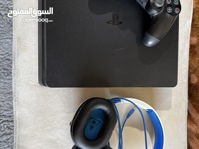 PlayStation 4 + 3 controllers + games + headset