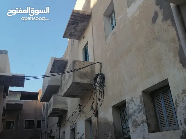160 m2 3 Bedrooms Townhouse for Sale in Tripoli Zawiyat Al Dahmani
