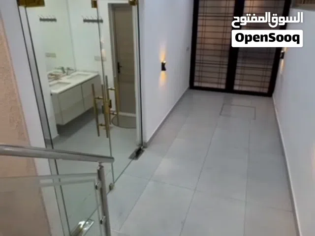 490 m2 More than 6 bedrooms Townhouse for Sale in Amman Abu Nsair