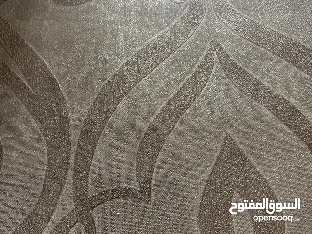 ورق جدران فاخر بتصاميم فاخرة ونقشات عصرية أنيقة يضفي لمسة راقية على ديكور منزلك بجودة عالية 2025
