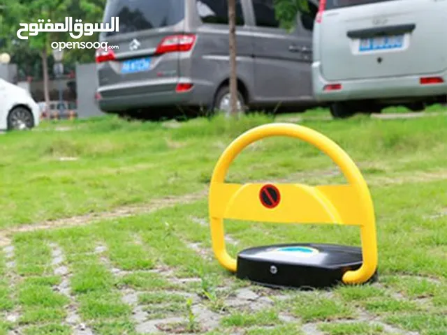جهاز اصطفاف السيارة يعمل بالإستشعار و التحكم عن بعد من خلال ريموت كنترول للتحكم و يتميز بمقاومته للم