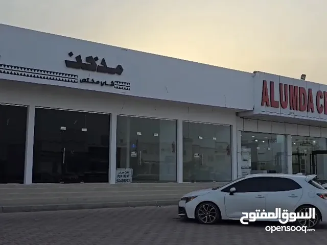 محلين مع دورة مياه بموقع متميز للايجار السنوي في الكامل والوافي