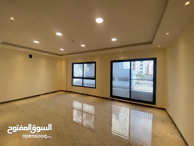 سعر مميز / في موقع مثالي للبيع شقة فخمة من 4 غرف نوم وصالة في الحد الجديدة