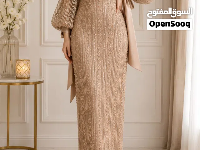 فساتين للبيع