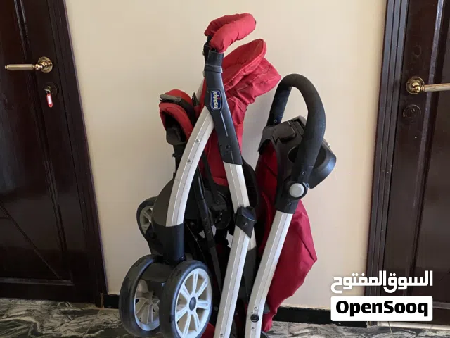 عربة اطفال شيكو