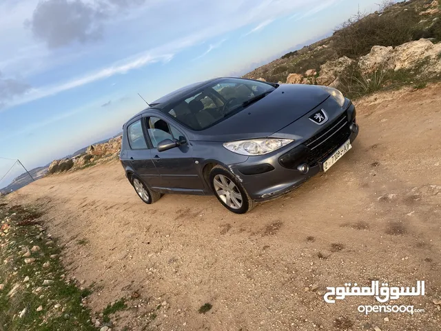 بيجو 307 موديل 2007 للبيع – نظيفة وجاهزة للاستعمال