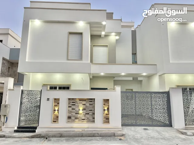 300m2 3 Bedrooms Villa for Sale in Tripoli Al-Serraj
