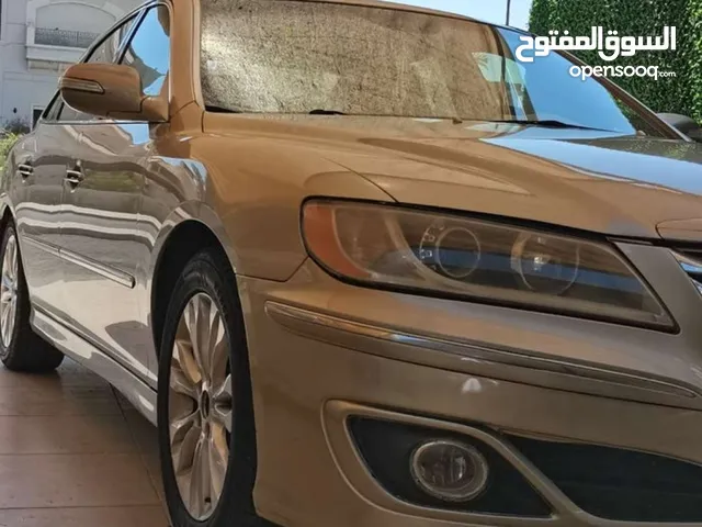 للبيع ثلاث سيارات لعدم الحاجة في العاصمة الشامية