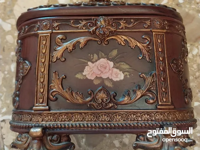 صندوق لحفظ اى شئ