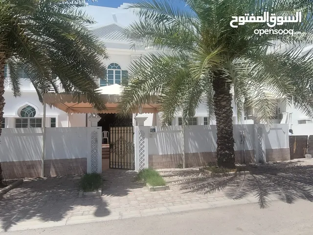 150 m2 3 Bedrooms Apartments for Rent in Muscat Azaiba