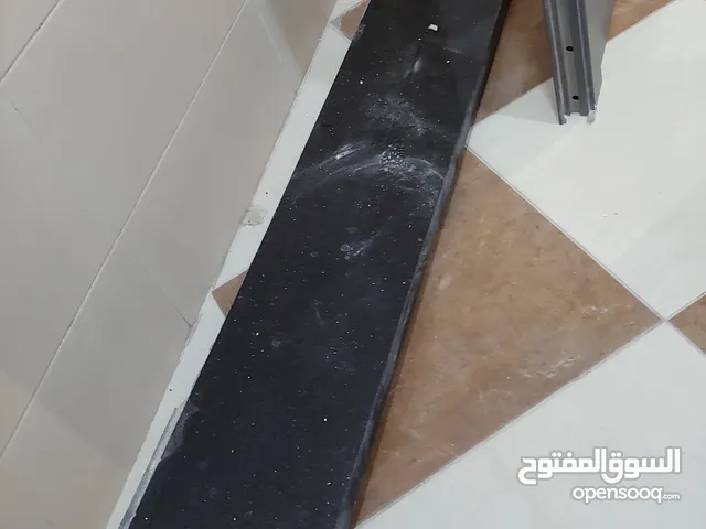 2 رخامات جرانيت مقاس 3متر و2 متر نضاف نضاف