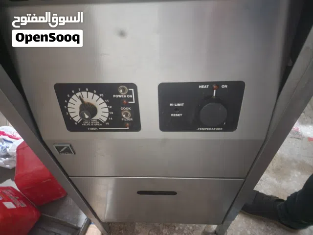 ماكينة بروست ضغط موديل 1800 أمريكي سحاب بحالة شبه جديدة