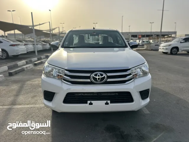 تويوتا هايلكس موديل 2022 4X2