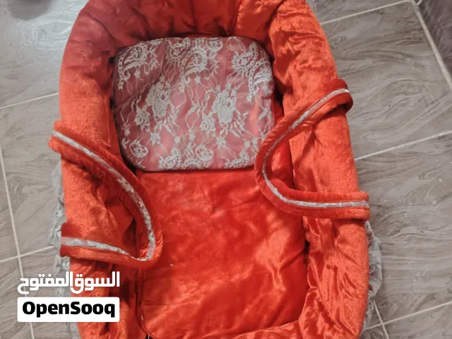 سرير اطفال رضع