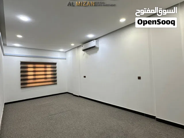 شقة  حديثة  للايجـــــار
