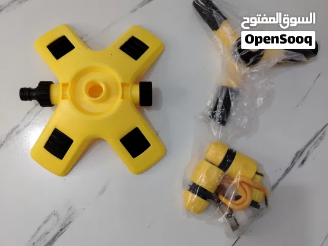 هذا المنتج عبارة عن مجموعة رشاش مياه دوار للحدائق (Garden Sprinkler) تستخدم للري وتوزيع
