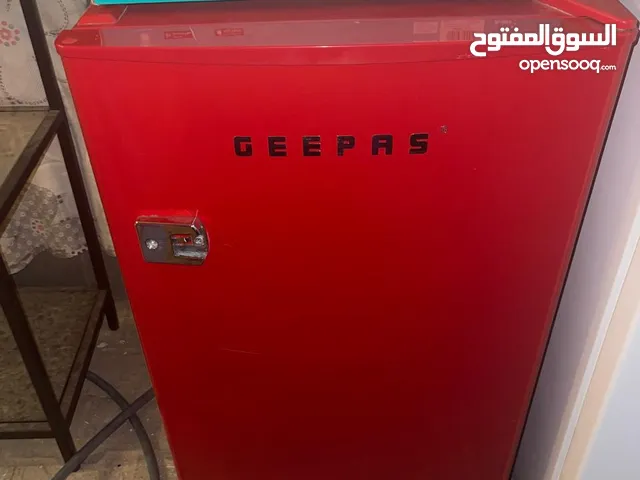 Geepas small fridge
