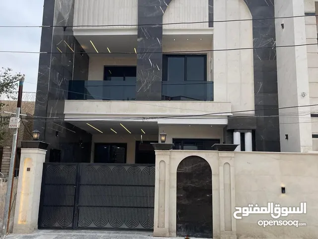 320 m2 More than 6 bedrooms Townhouse for Sale in Baghdad Saidiya