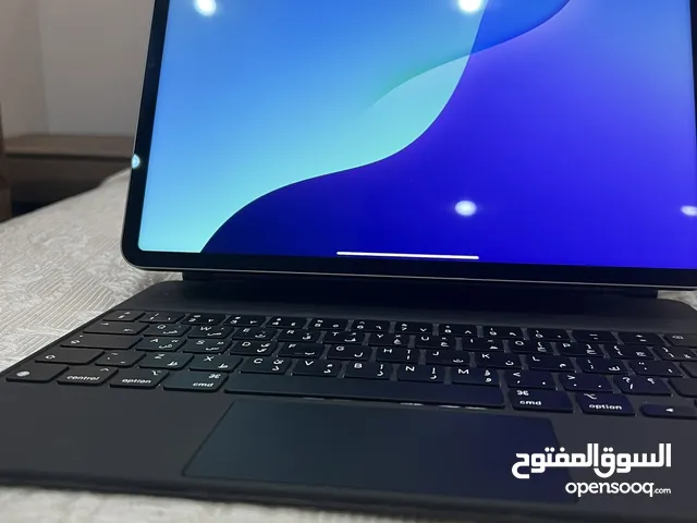 IPAD PRO 6 256 M2 13 inch بحالة الجديد