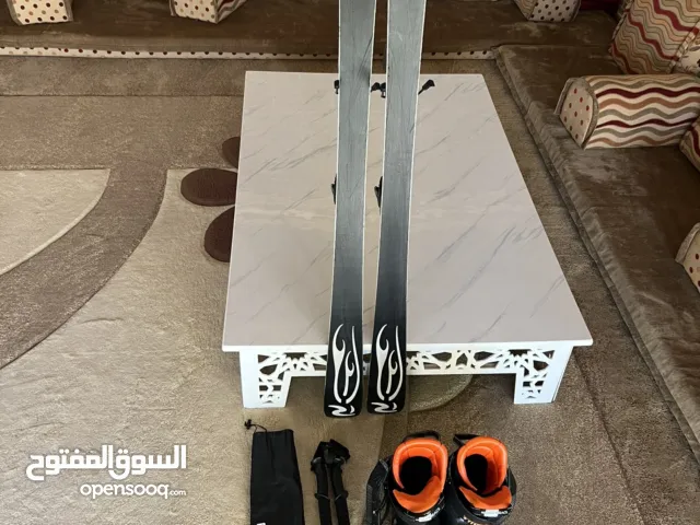 High performance ski equipments Skis  binding ski boots sticks  سكي و بوت سكي و اغراضه