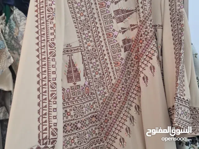 ثوب شبه جديد