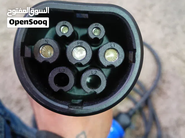 شاحن جديد غير