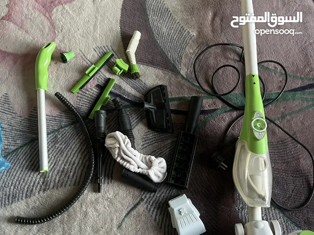 مكنسة تشتغل على الماء (التنظيف بالبخار) شغالة للبيع مع معداتها