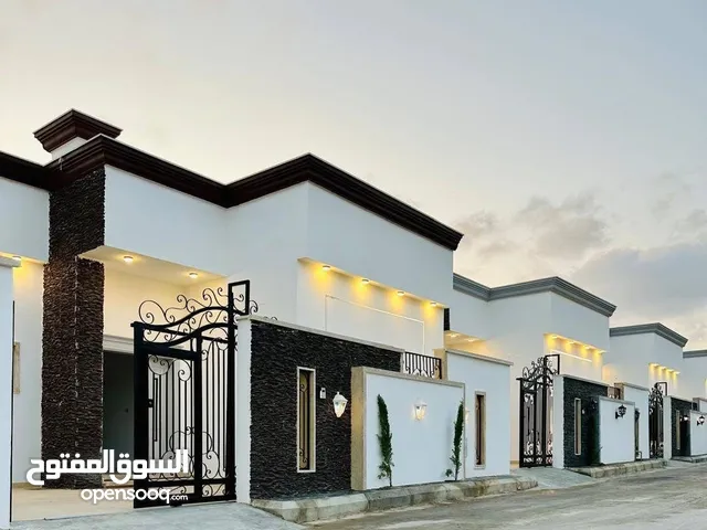 145 m2 3 Bedrooms Townhouse for Sale in Tripoli Ain Zara
