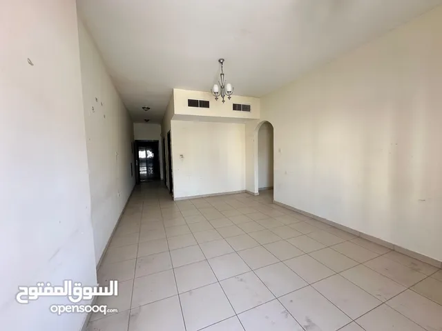 1700 ft 1 Bedroom Apartments for Rent in Sharjah Al Butina