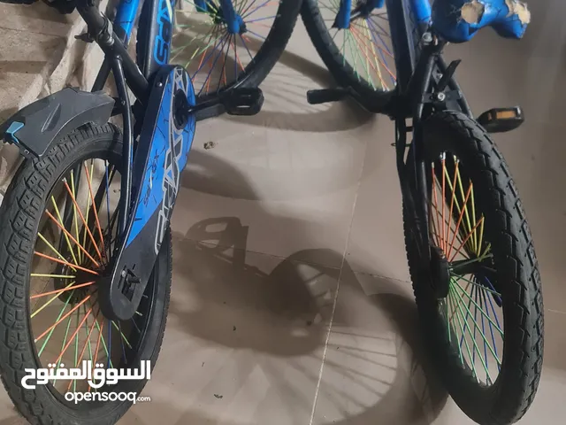 بسكليت عدد 2  جنط 20   بحاله الوكاله.     استخدام بسيط