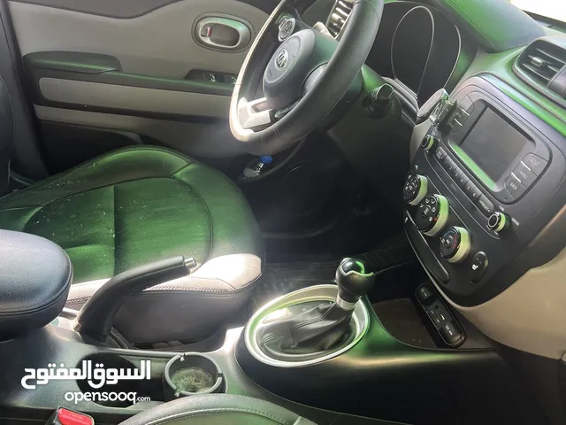 كيا سول 2018 بنزين السيارة متور وقير جيد جدان متور 1600 بدون تيربو والسيارة بحالة الشركة