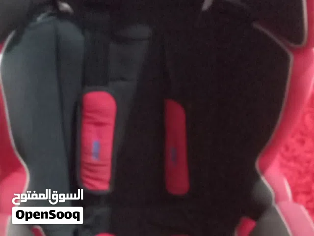 للبيع كرسي سيارة وكرسي طعام