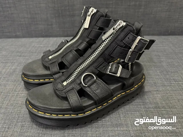 Dr Martens Sandal