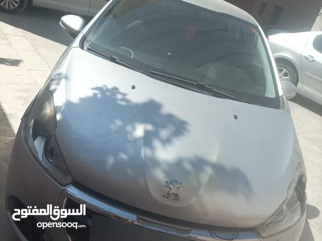 Used Peugeot 208 in Hebron