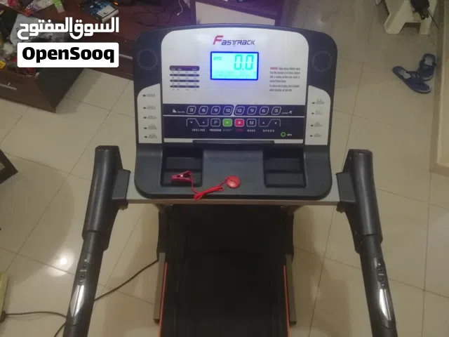 جهاز مشي كبير وقوي عدد السرعه 12 مشي وتسلق الي اعلي استعمال 10 يوم ويوجد في نفس الجهاز اله تتليك