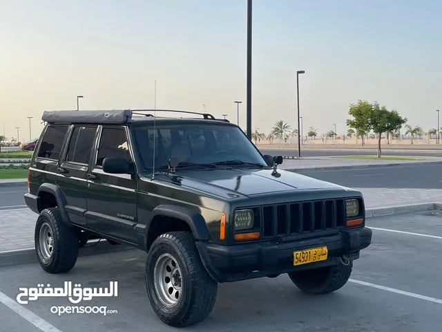 جيب شيروكي97 جير عادي أصل للبيع