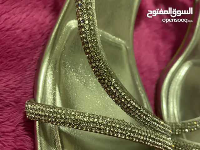 Silver With Heels in Al Riyadh