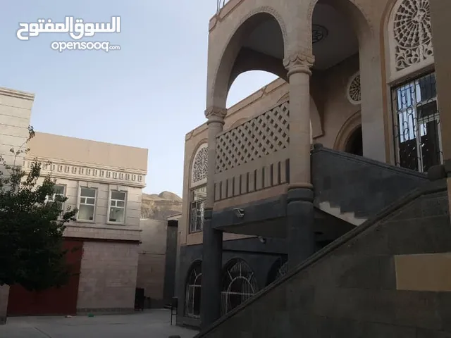 60 m2 More than 6 bedrooms Villa for Rent in Sana'a Asr