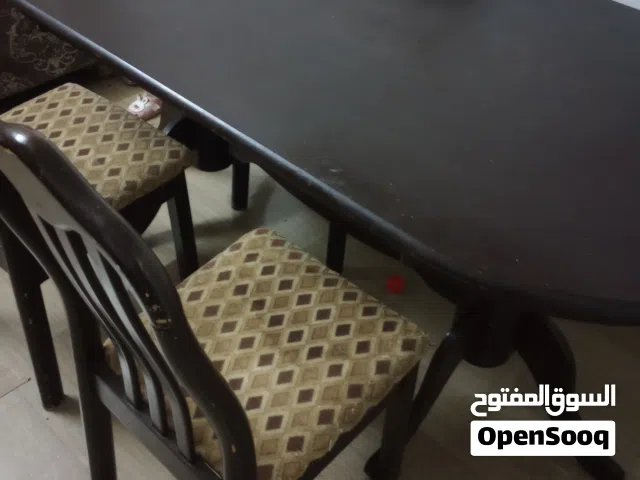 طاولة طعام