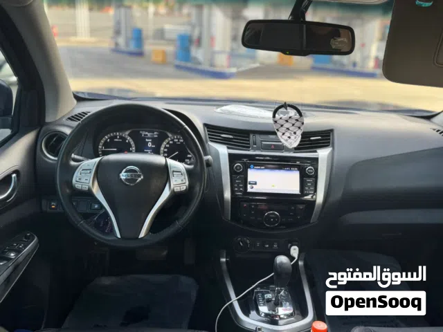 2017 نيسان نافارا ST-X