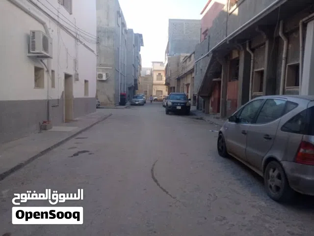 منزل للبيع في ملكية ابوسليم تلاتة ادوار موقع ممتاز سنتر وسع ربي يبارك قريب من جميع مرافق حيوية